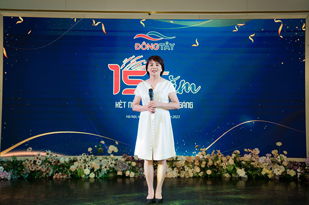Nguyên GĐ Đông Tây - Bà Lê Thị Biên chia sẻ đầy xúc động trong lễ kỷ niệm